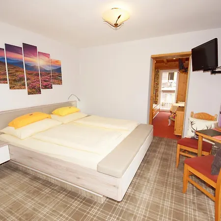 Alexandra 3* Going am Wilden Kaiser